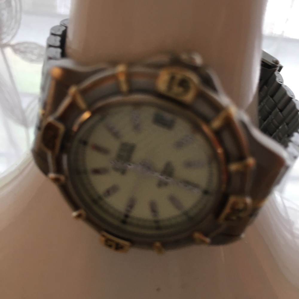 Guess Watch